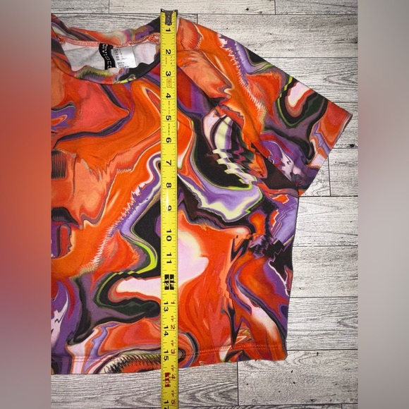 H&M divided women Large multi colored crop top - Picture 7 of 7